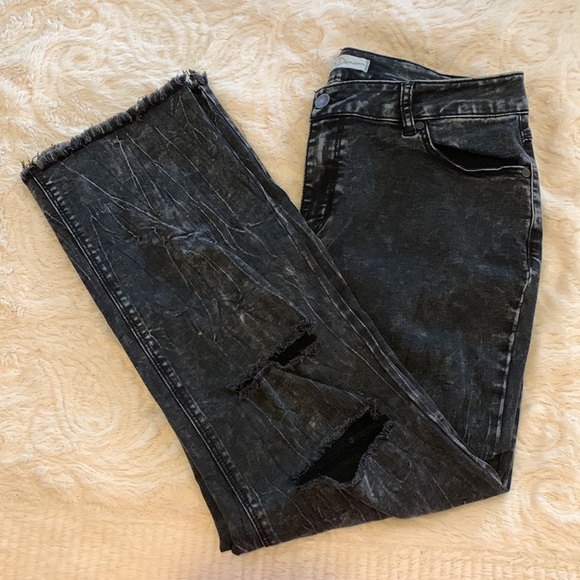 Cato Mid-Rise Womens Black Acid Wash Jeans NWOT! - Picture 3 of 6